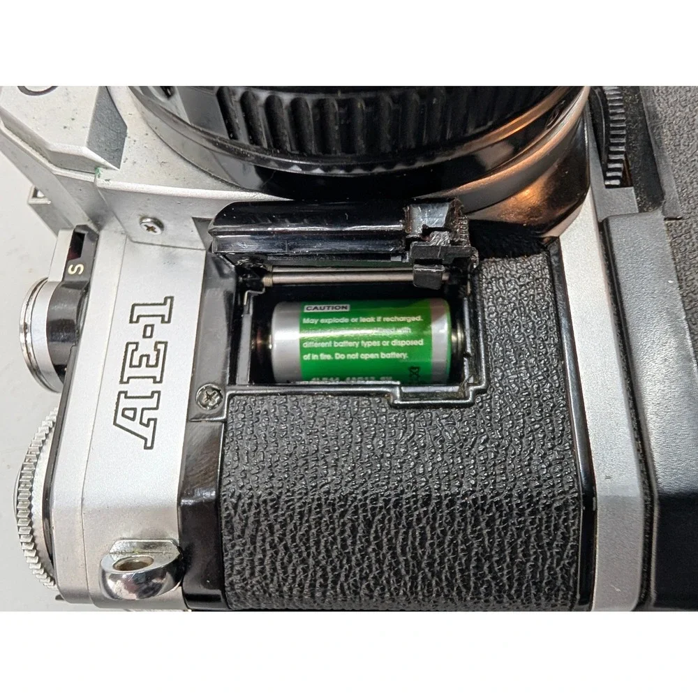 Canon AE-1‎ 35mm Camera w/ FD 50mm 1:1.8 Lens + Power Winder Lens Speedlite 155A